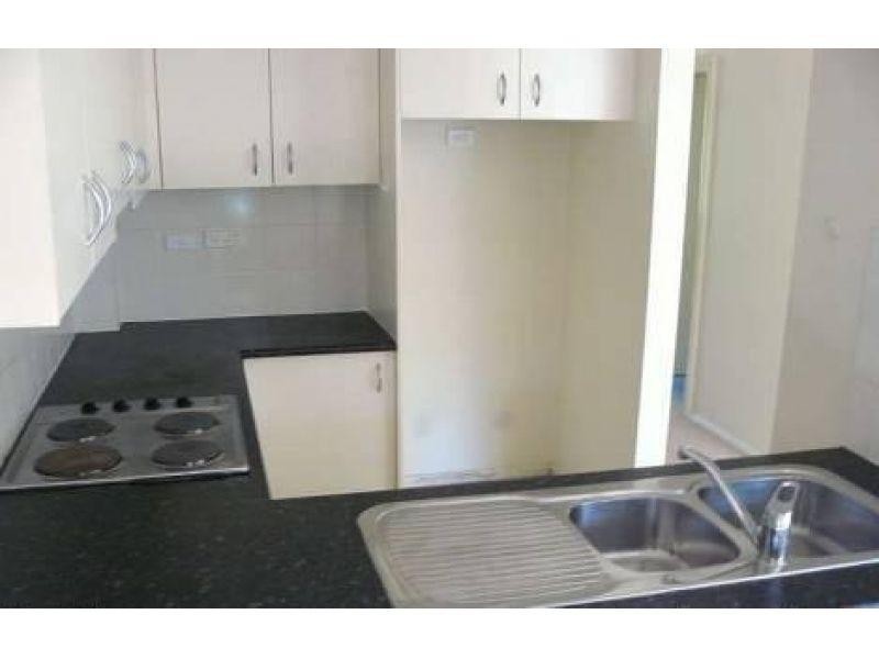 4/165 Targo Road, Girraween NSW 2145