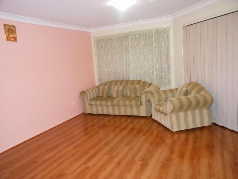 4/165 Targo Road, Girraween NSW 2145