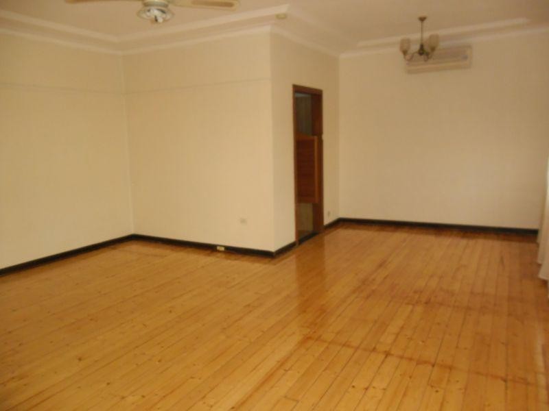 12 Levy Street, Pendle Hill NSW 2145