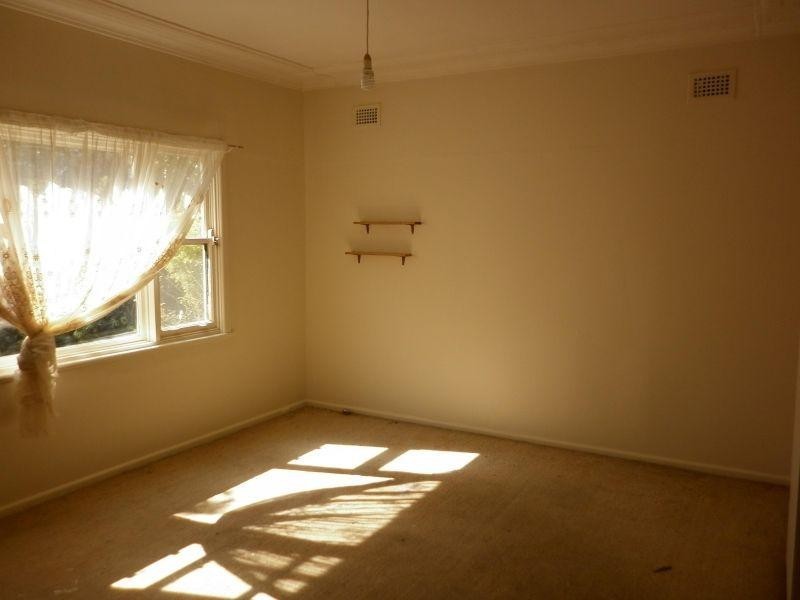 16 Pioneer Street, Wentworthville NSW 2145