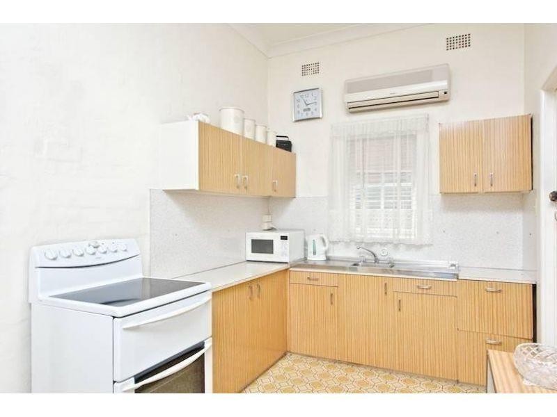 6 Fullagar Road, Wentworthville NSW 2145