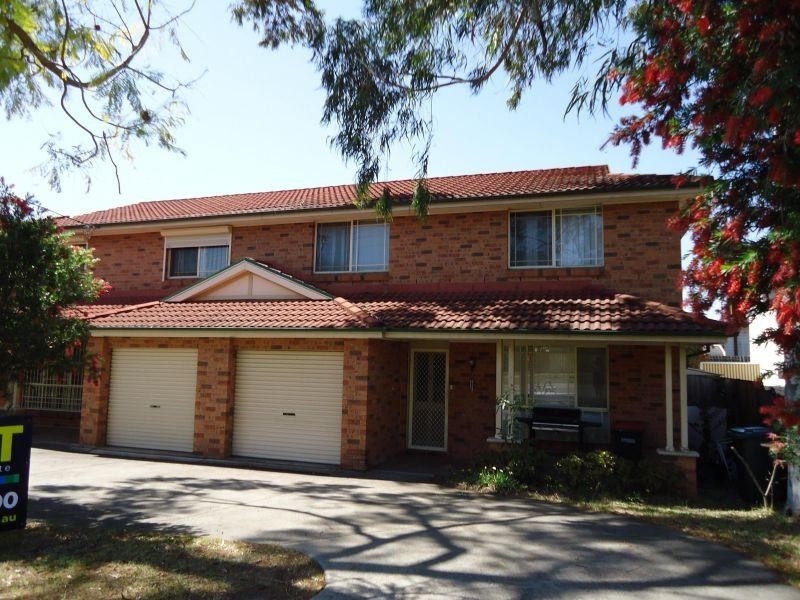 2/1a Binalong Road, Pendle Hill NSW 2145
