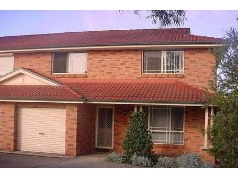2/1a Binalong Road, Pendle Hill NSW 2145