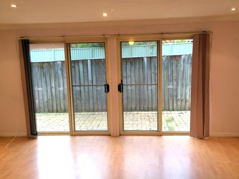 2/387 Wentworth Ave, Toongabbie NSW 2146