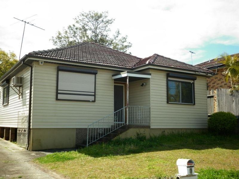1 Collins Street, Pendle Hill NSW 2145