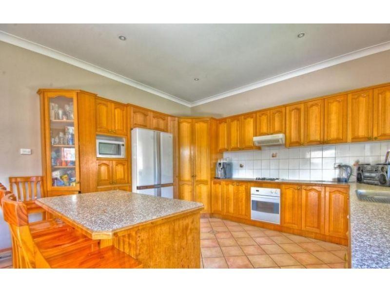 98 Ballandella Road, Toongabbie NSW 2146