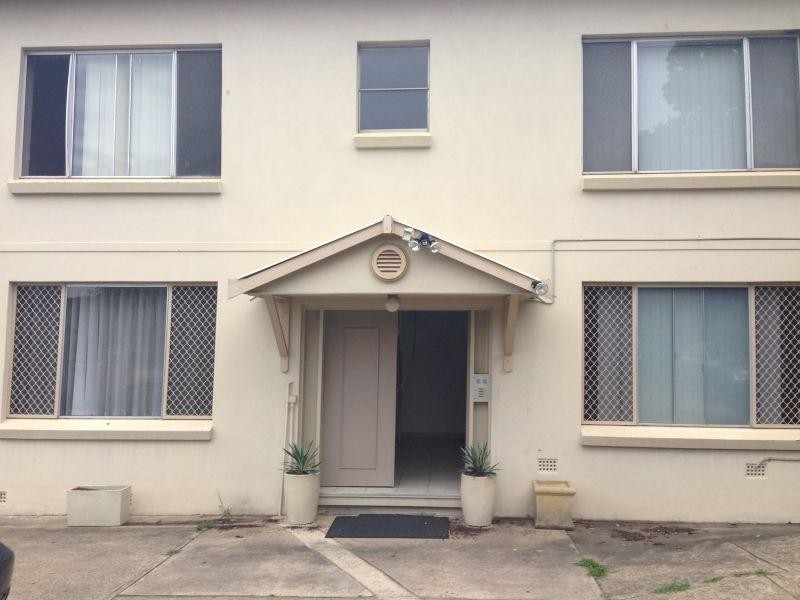 1/2 Stapleton Street, Wentworthville NSW 2145