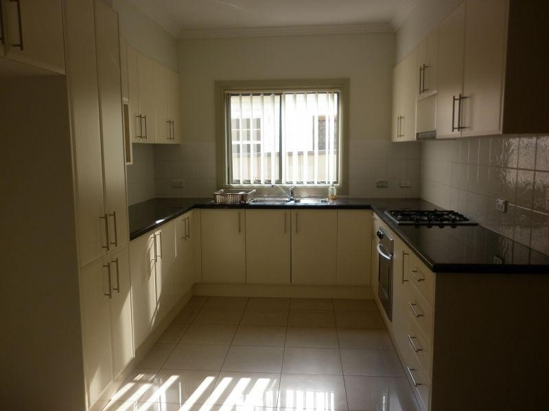 1/17 Essington Street, Wentworthville NSW 2145