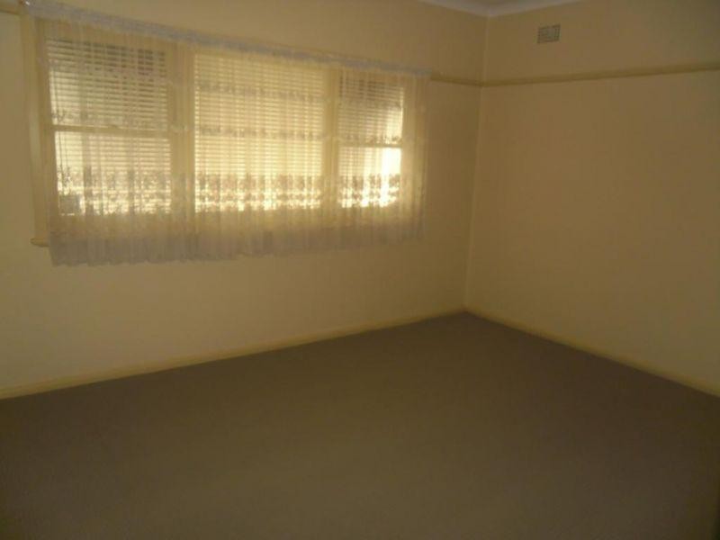 11 Brooks Street, Guildford NSW 2161