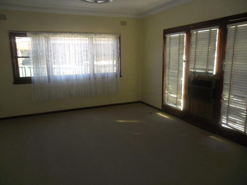 11 Brooks Street, Guildford NSW 2161