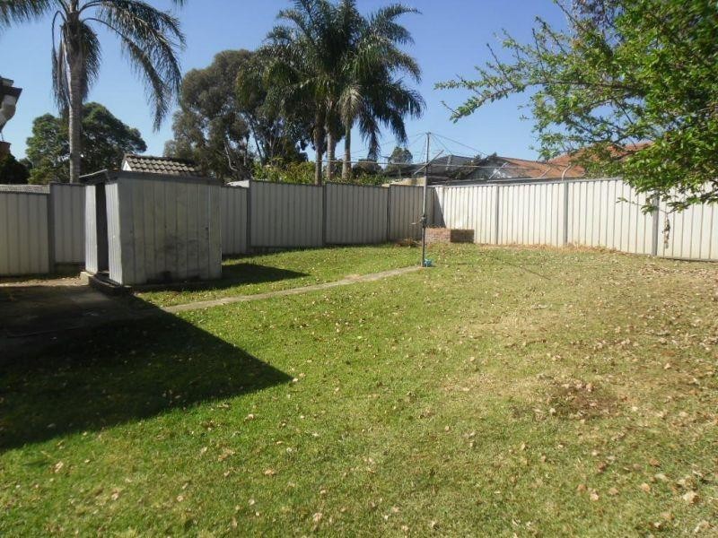 11 Brooks Street, Guildford NSW 2161