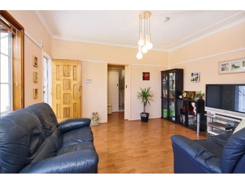 6 Currong Street, South Wentworthville NSW 2145