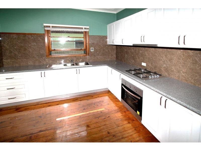 4 Macklin Street, Pendle Hill NSW 2145