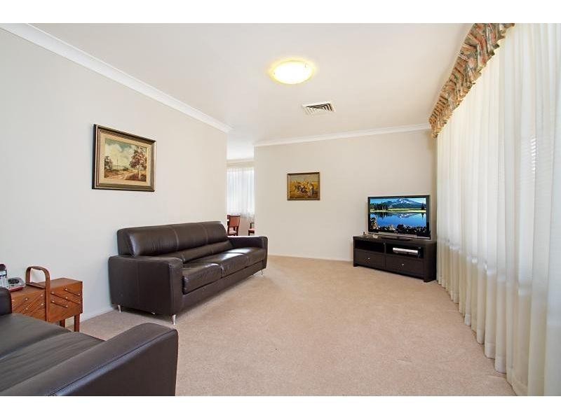 19 Bombala Street, Pendle Hill NSW 2145