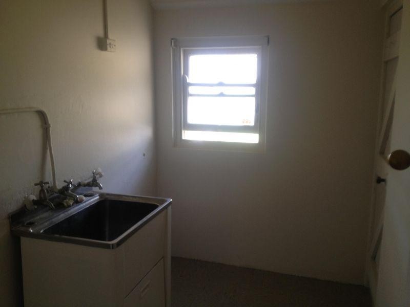 5 Nolan Cresent, Westmead NSW 2145