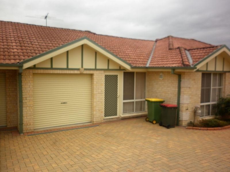 9/44 Ballandella Road, Toongabbie NSW 2146