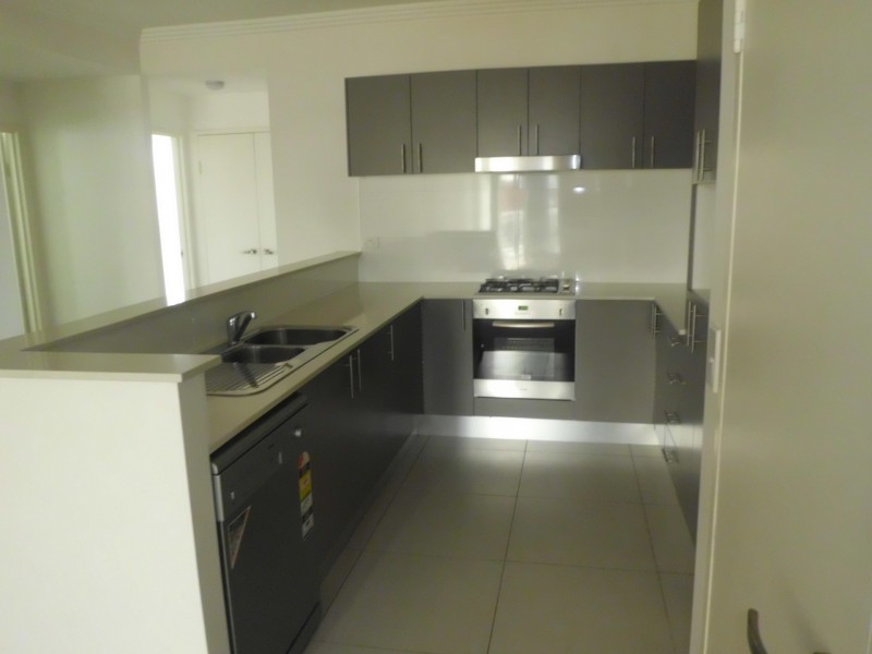 24/2-12 Civic Ave, Pendle Hill NSW 2145
