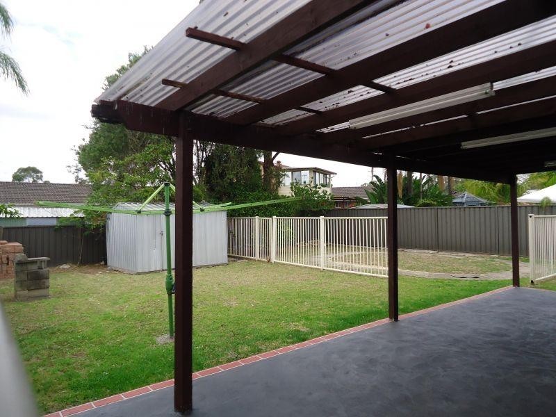 13  Tucks Road, Toongabbie NSW 2146