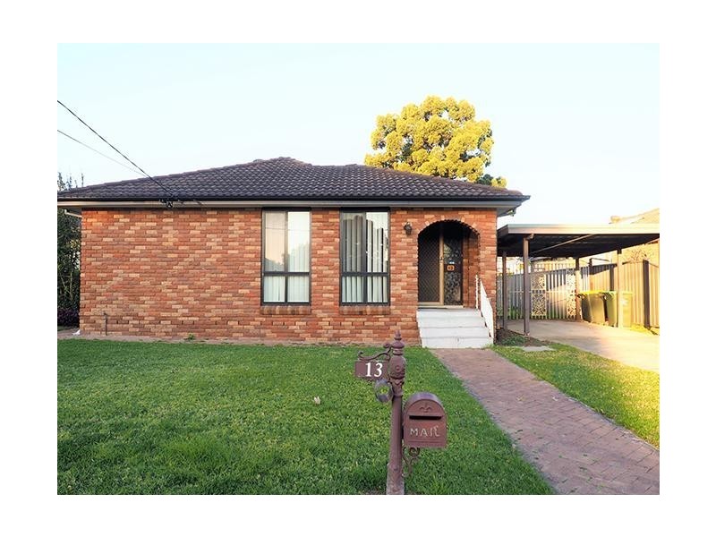 13  Tucks Road, Toongabbie NSW 2146