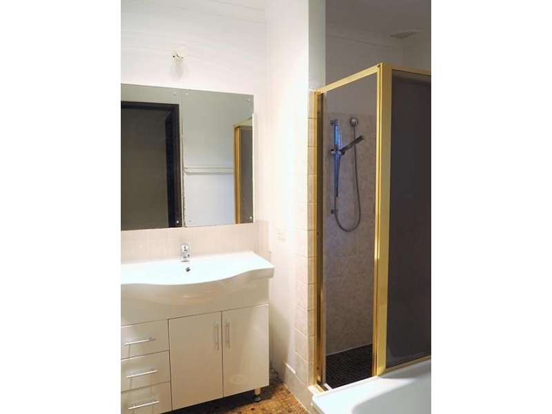 13  Tucks Road, Toongabbie NSW 2146