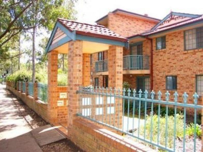 17/249 Dunmore Street, Pendle Hill NSW 2145