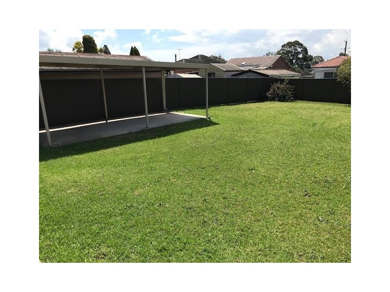 24 Potter Street, Toongabbie NSW 2146