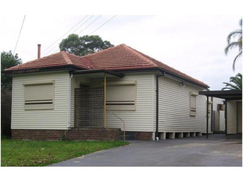 19 Tungarra Road, Girraween NSW 2145