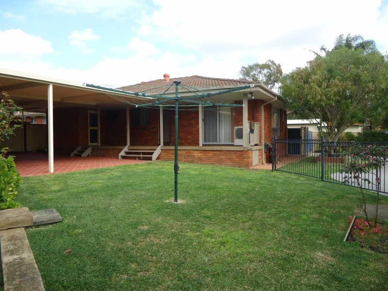 1/117a Binalong Road, Toongabbie NSW 2146