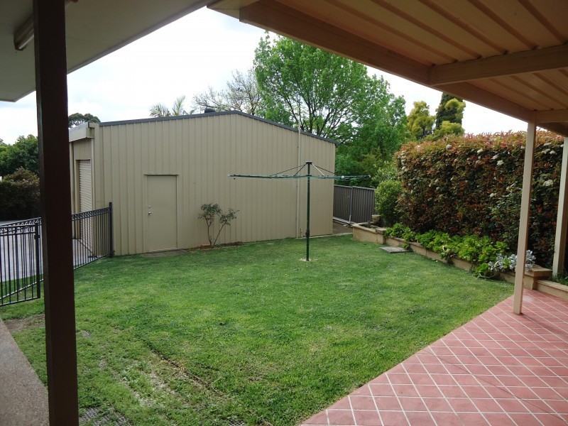 1/117a Binalong Road, Toongabbie NSW 2146