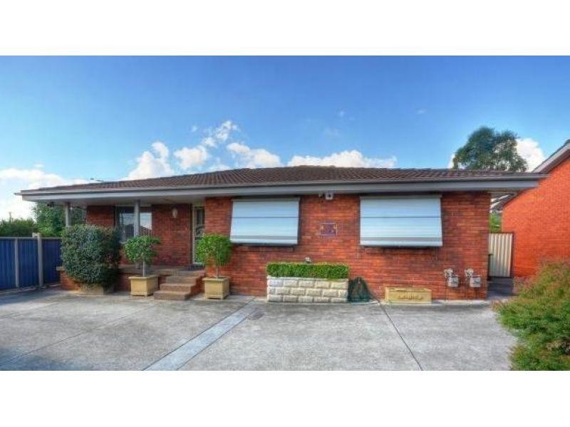 1/117a Binalong Road, Toongabbie NSW 2146