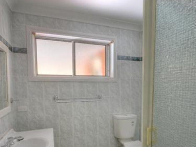 1/117a Binalong Road, Toongabbie NSW 2146