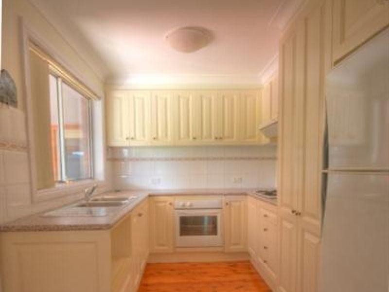 1/117a Binalong Road, Toongabbie NSW 2146