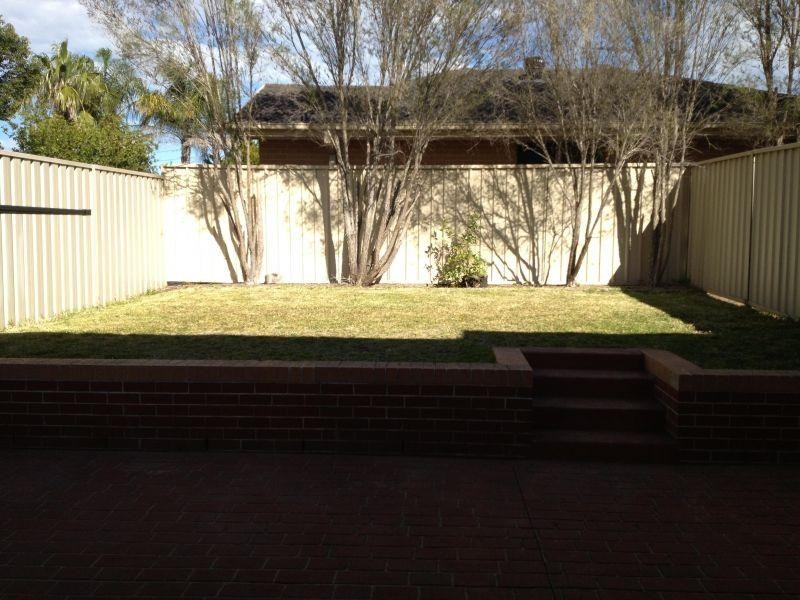 18 Stapleton Street, Pendle Hill NSW 2145