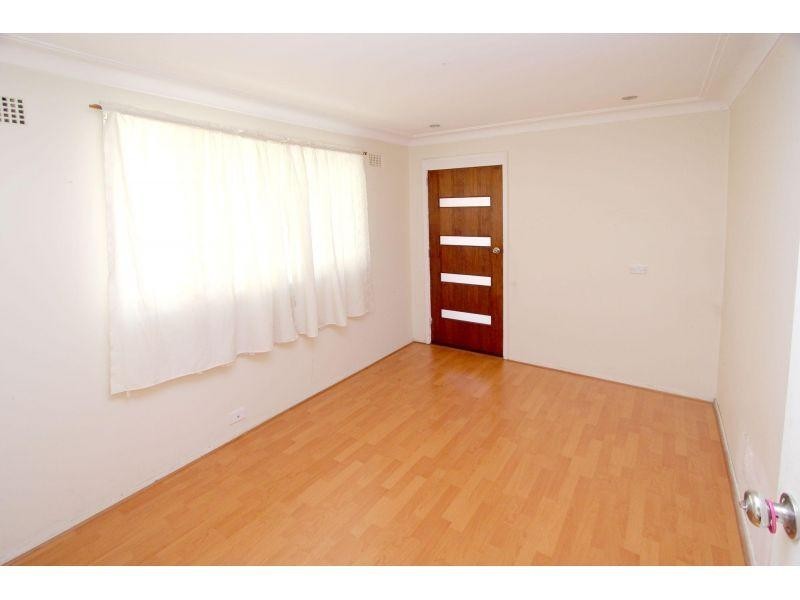 18 Collins Street, Pendle Hill NSW 2145