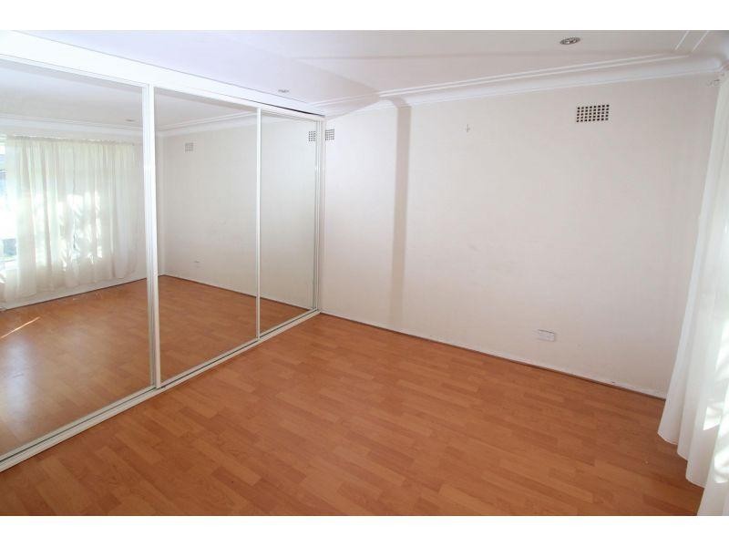 18 Collins Street, Pendle Hill NSW 2145