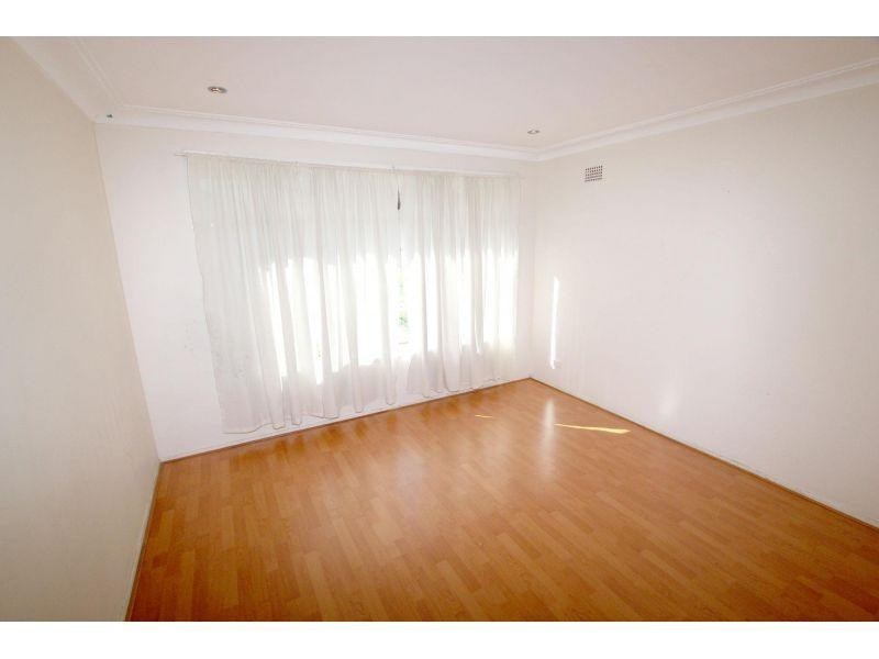 18 Collins Street, Pendle Hill NSW 2145