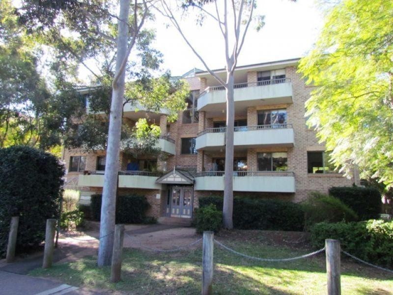 2/237 Targo Road, Pendle Hill NSW 2145