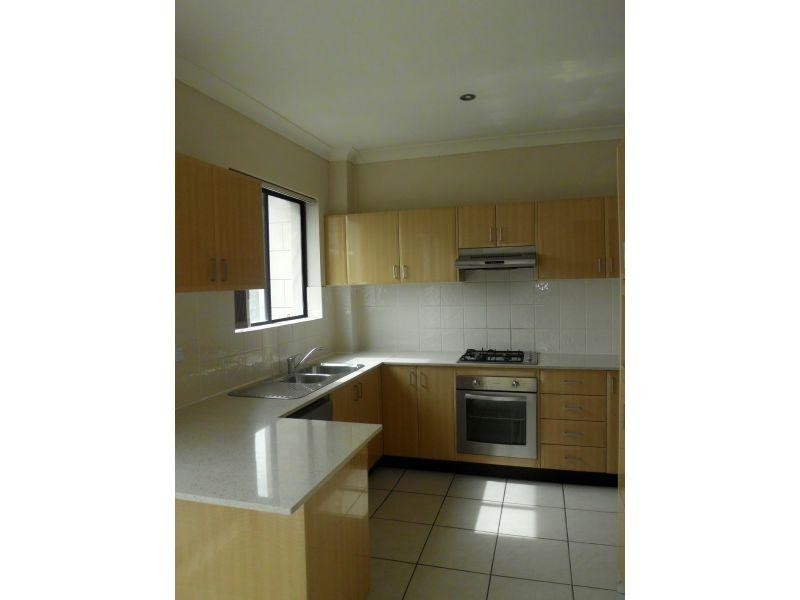 8/170 Bridge Road, Westmead NSW 2145