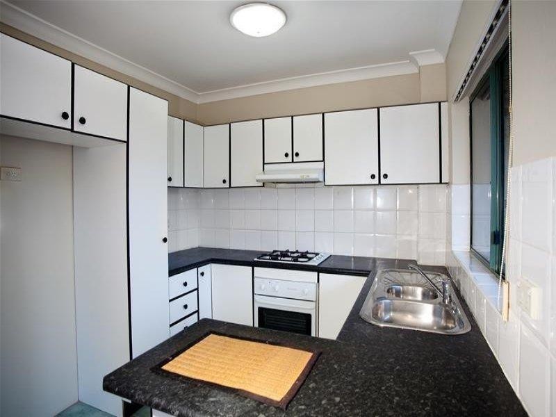 2/58 Fullagar Road, Wentworthville NSW 2145