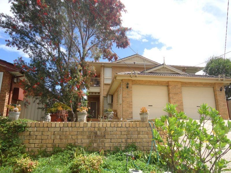 68 Maunder Avenue, Girraween NSW 2145