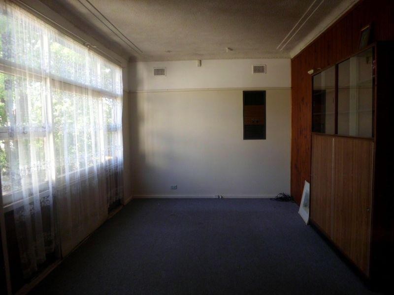 11  Fifth Avenue, Blacktown NSW 2148