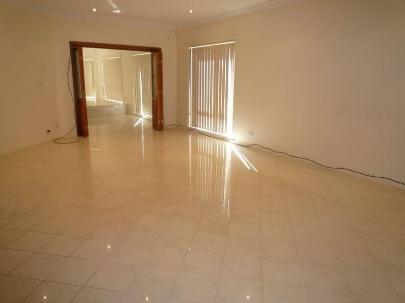 18 Targo Road, Girraween NSW 2145