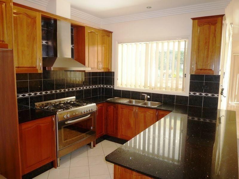 18 Targo Road, Girraween NSW 2145