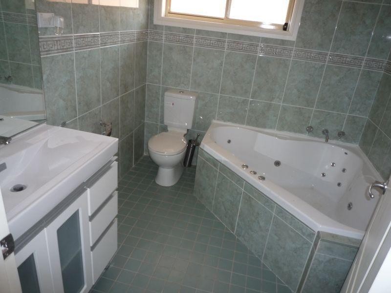 18 Targo Road, Girraween NSW 2145