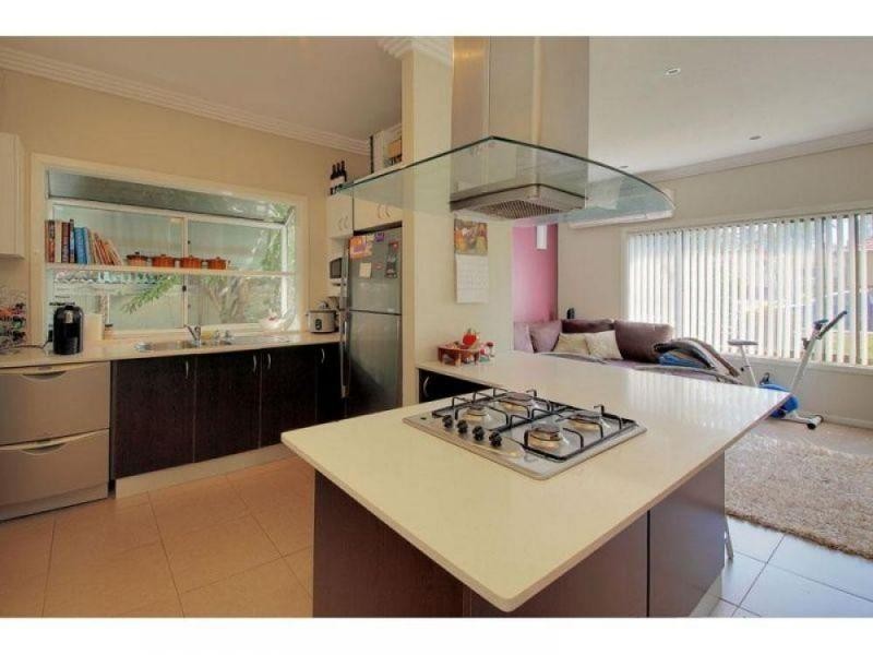 33 Scott Street, Toongabbie NSW 2146