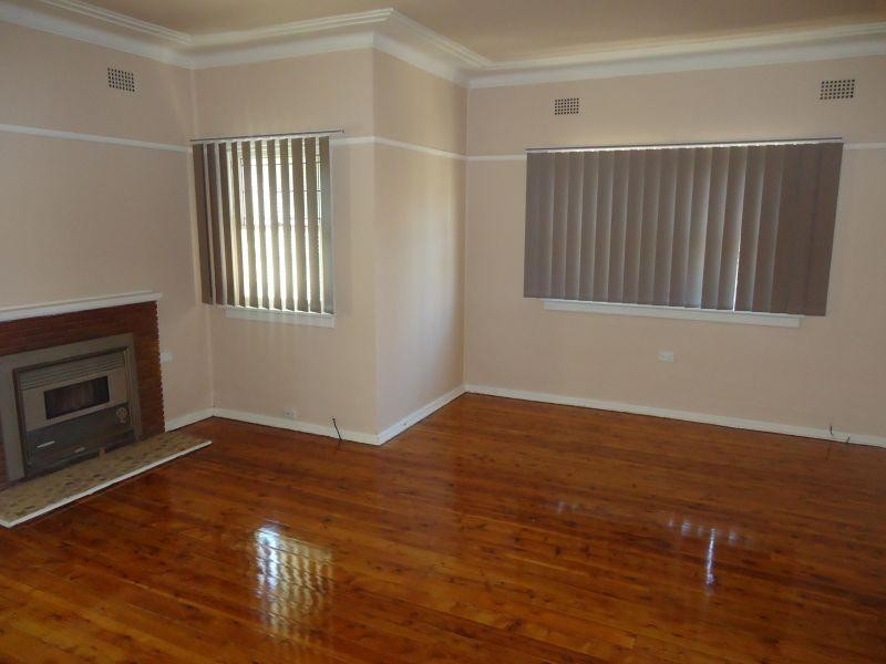 32 Jewelsford Road, Wentworthville NSW 2145