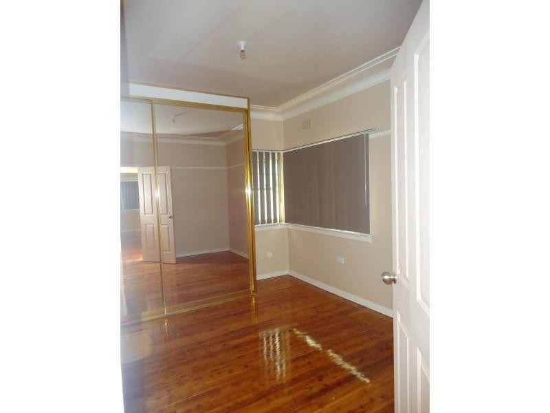 32 Jewelsford Street, Wentworthville NSW 2145