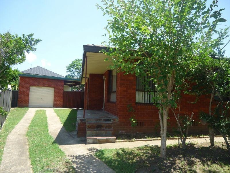 8 Bega Street, Wentworthville NSW 2145