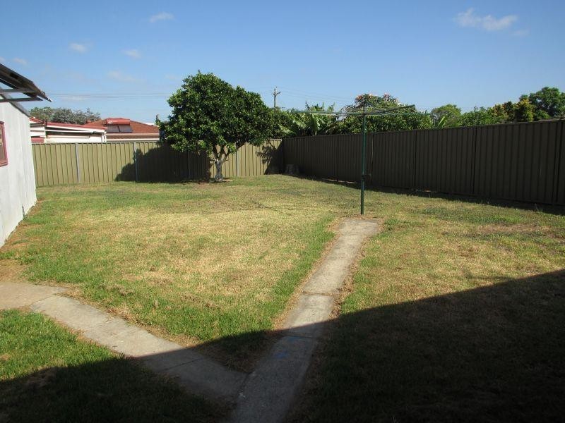 37 Bradshaw Avenue, Moorebank NSW 2170