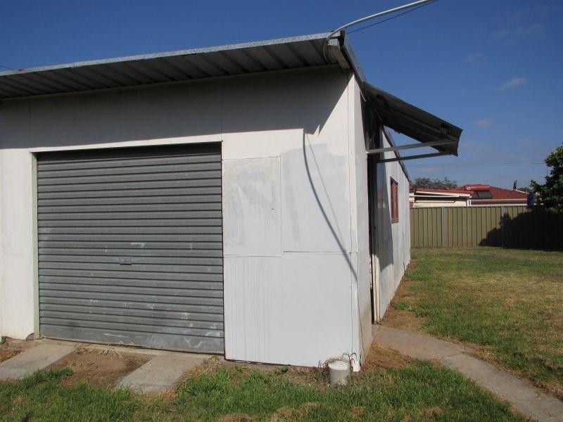 37 Bradshaw Avenue, Moorebank NSW 2170